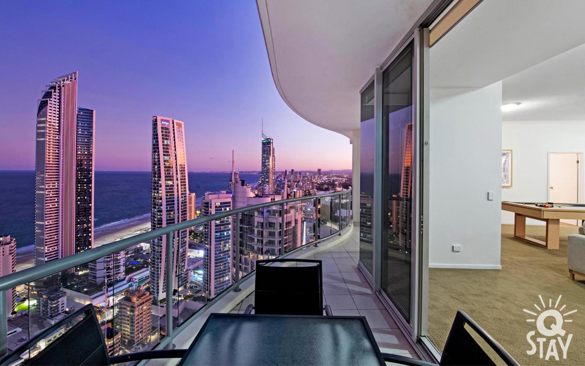 Chevron Renaissance Surfers Paradise Mid Week Madness Deal - Q Stay Gold Coast Buitenkant foto