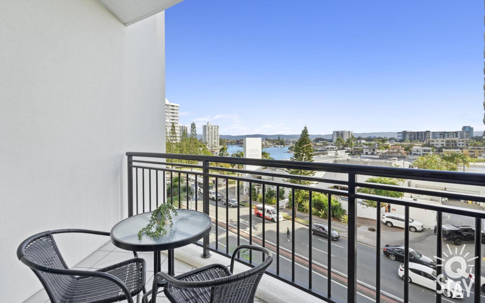 Chevron Renaissance Surfers Paradise Mid Week Madness Deal - Q Stay Gold Coast Buitenkant foto