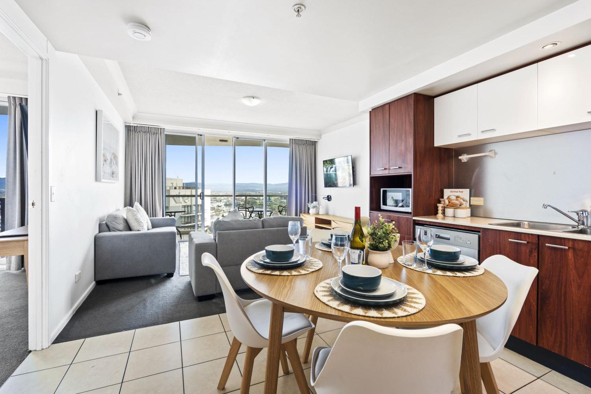 Chevron Renaissance Surfers Paradise Mid Week Madness Deal - Q Stay Gold Coast Buitenkant foto