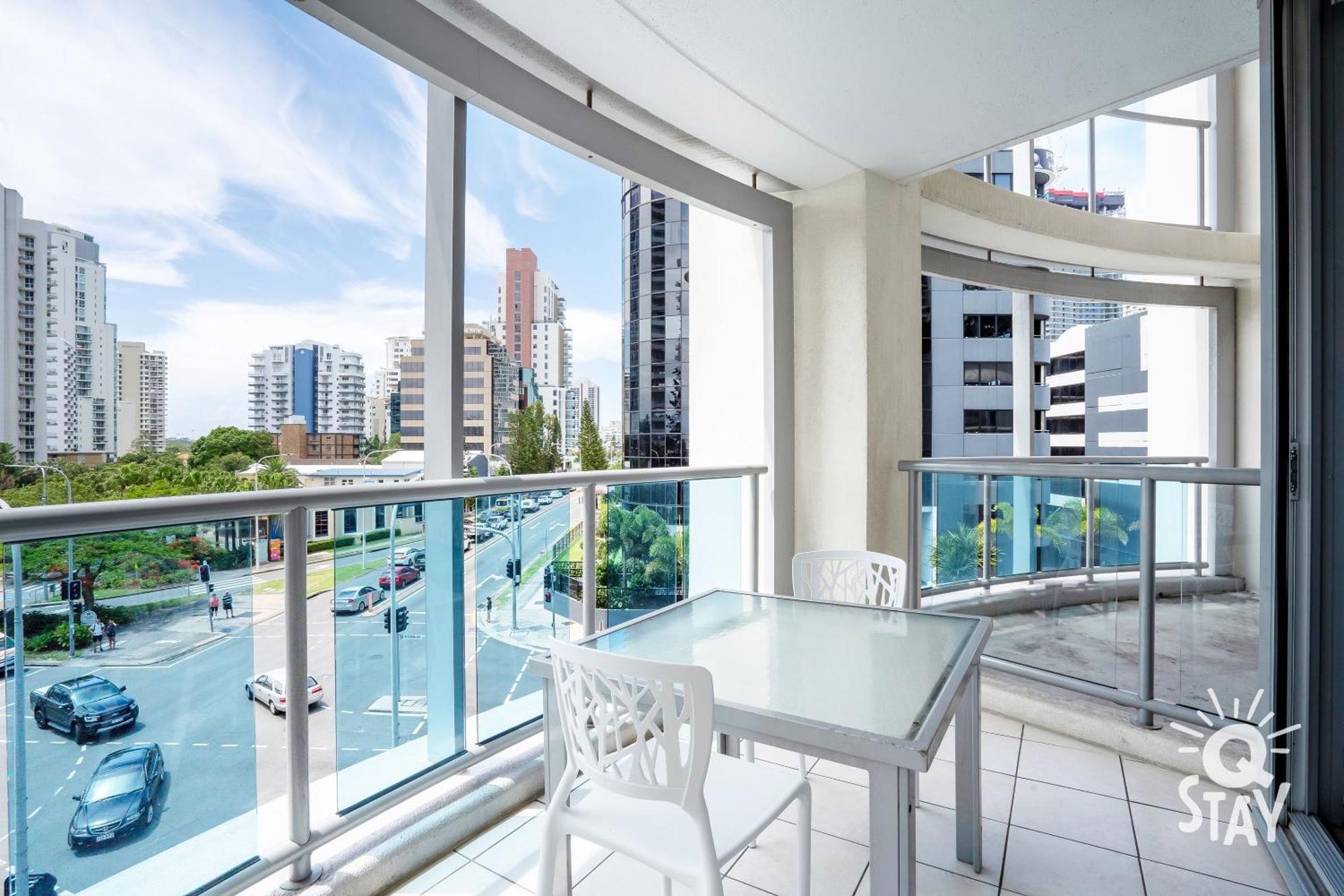 Chevron Renaissance Surfers Paradise Mid Week Madness Deal - Q Stay Gold Coast Buitenkant foto
