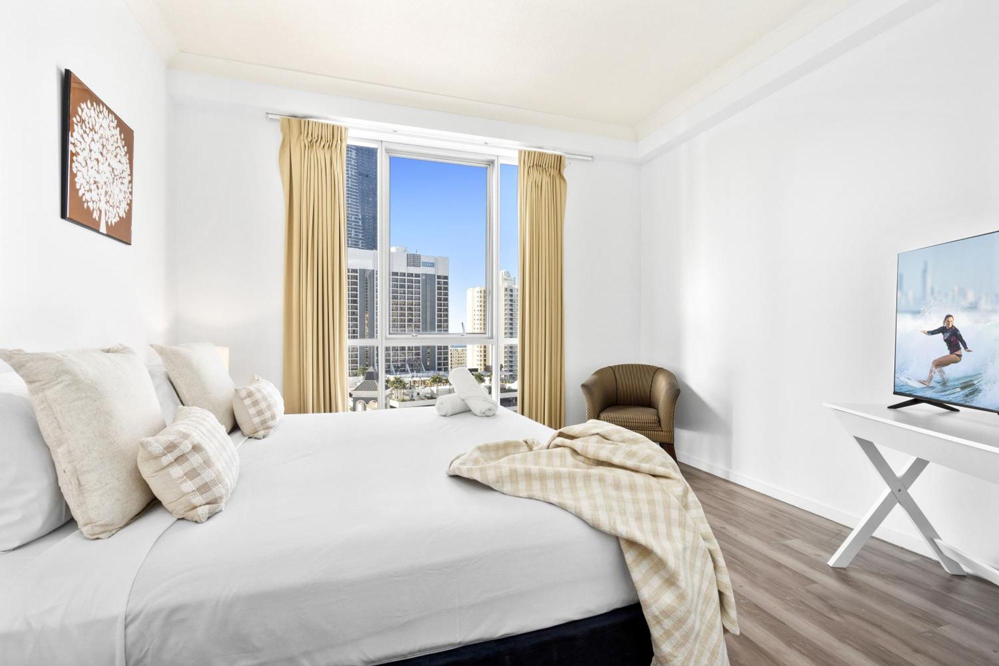 Chevron Renaissance Surfers Paradise Mid Week Madness Deal - Q Stay Gold Coast Buitenkant foto
